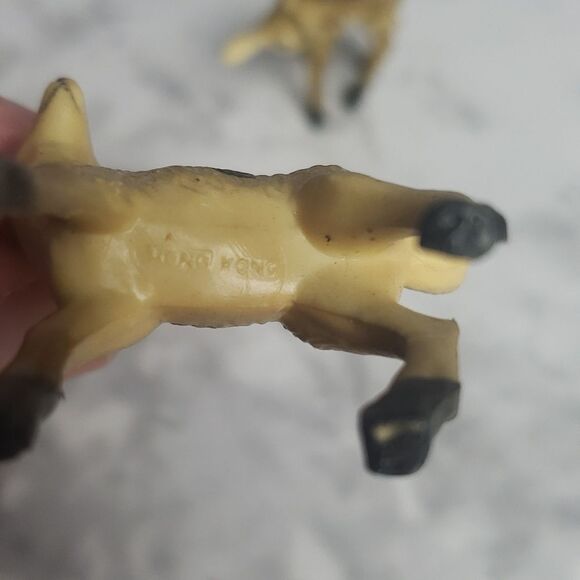 Vintage Deer Figurines Set - Picture 2 of 7